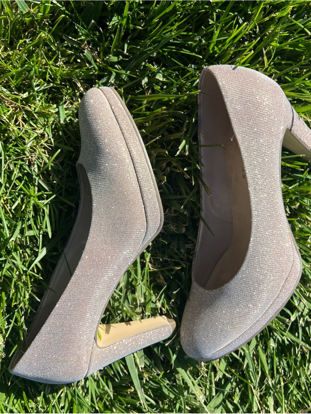 Elegant Women’s Glitter Pump in Champagne - Brand